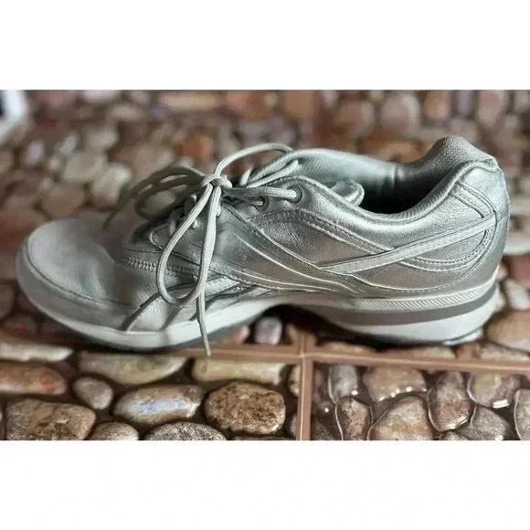 Reebok Easytone 10 Gray Silver Women’s Athletic Sneakers - Picture 7 of 16